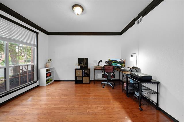 Building Photo - 9204 Sterling Gate Dr