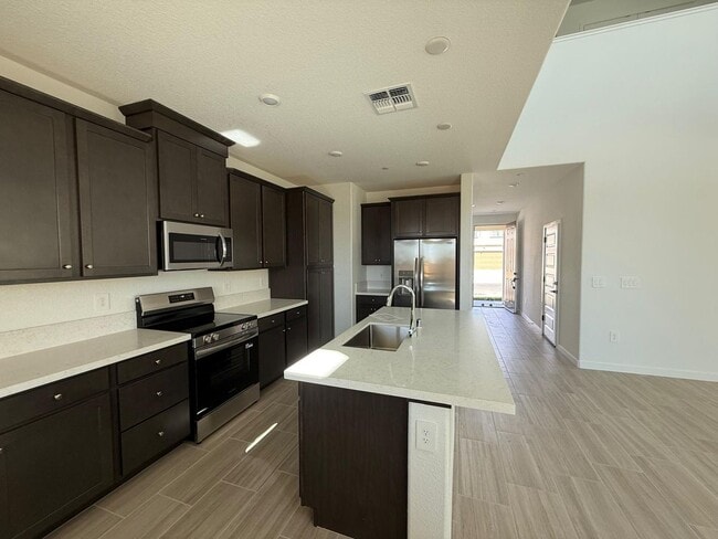 Building Photo - 171 Dock Cir