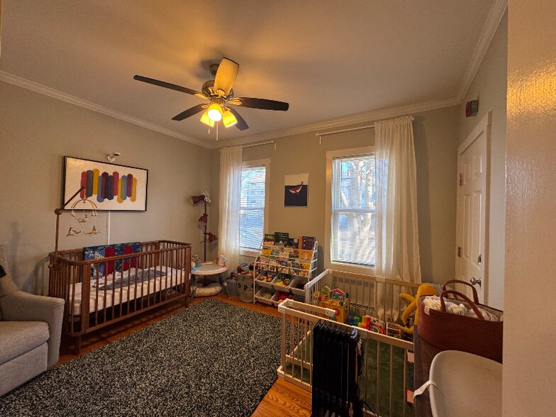 Building Photo - 327 High St