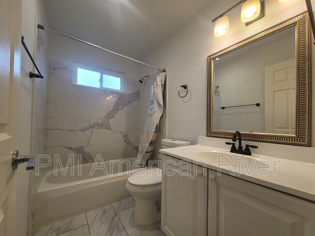 Building Photo - 4475 Silverton Way