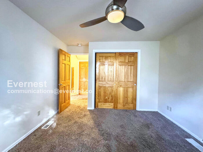 Building Photo - 777 Poplar Ave