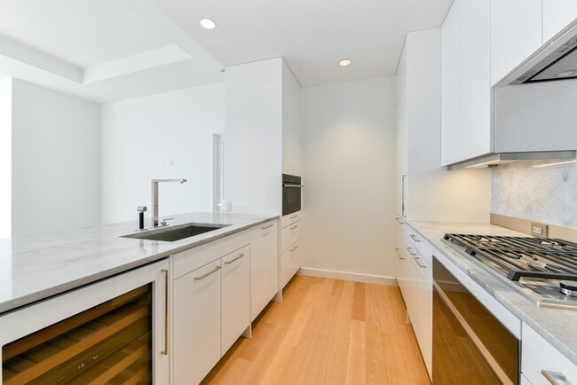 Building Photo - 1 Dalton St