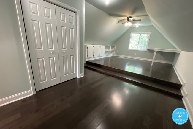 Building Photo - 8105 Last Oak Ct