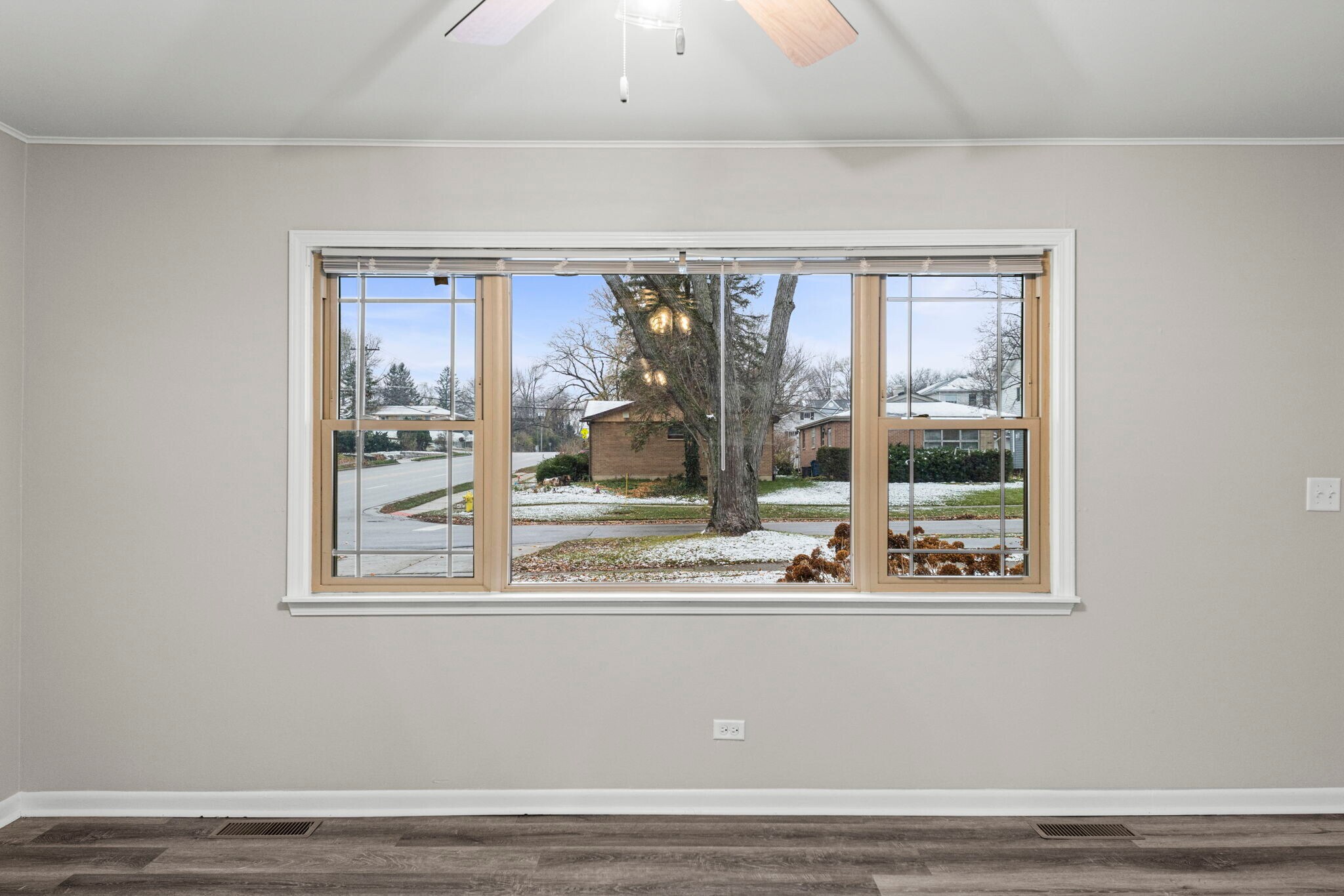 Building Photo - 5441 Benton Ave