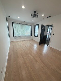 Building Photo - 4815 W Patterson Ave