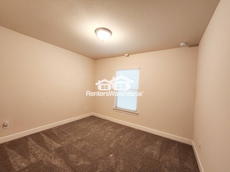 Building Photo - 10717 Madden Oaks Pl