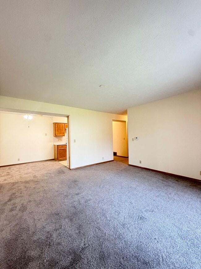 Interior Photo - Lamplighter 2