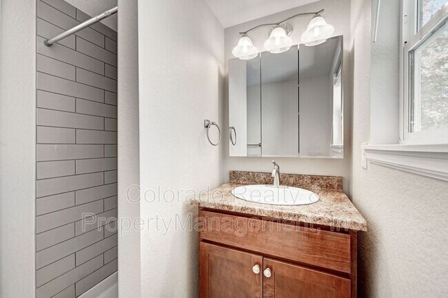 Building Photo - 3451 W 34th Ave
