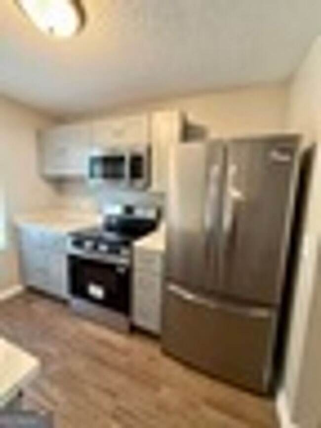 Building Photo - 438/440 Admirals Walk Dr