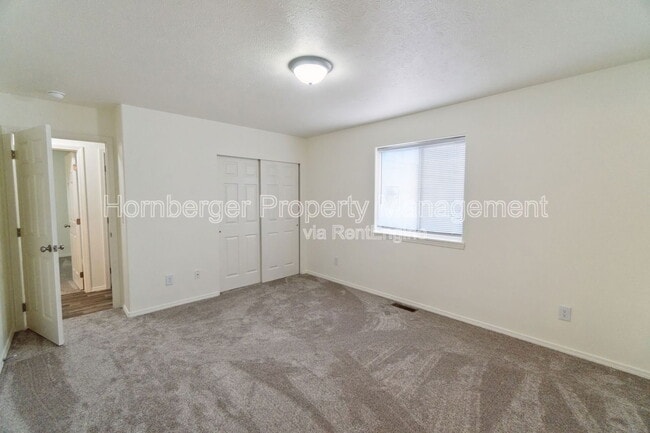 Building Photo - 2716 E Nebraska Ave