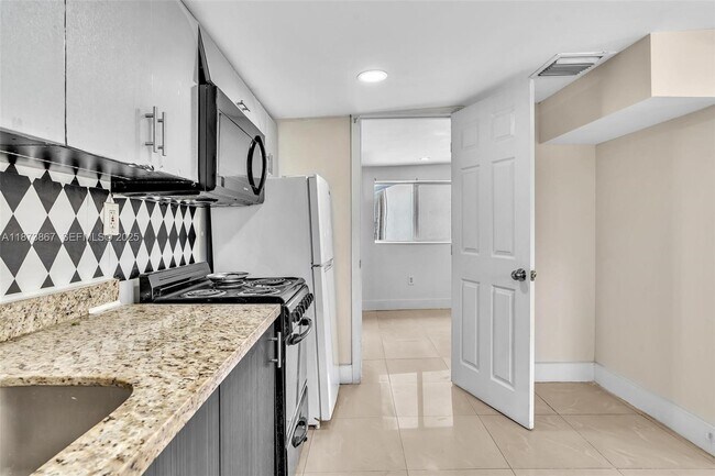 Building Photo - 921 NW 110th St