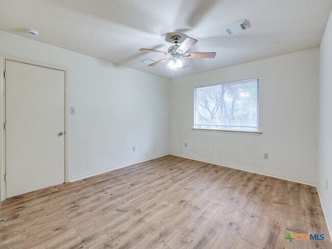 Building Photo - 510 Maricopa Dr