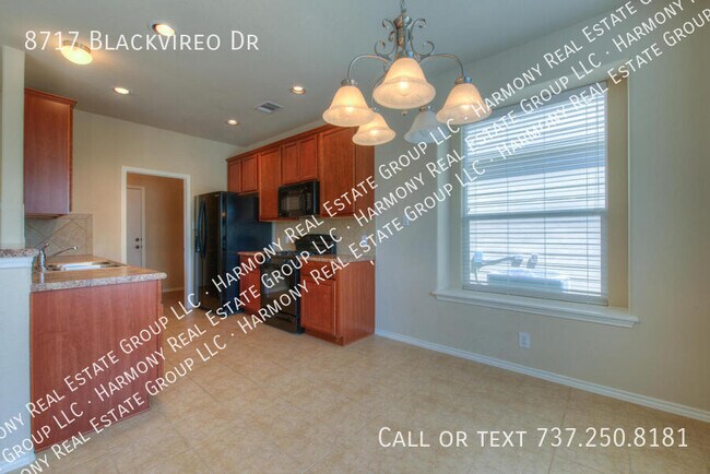 Building Photo - 8717 Blackvireo Dr