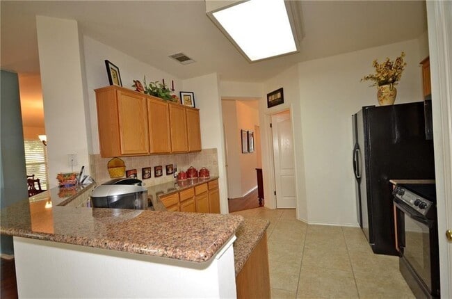 Building Photo - 7709 Amanda Ellis Way