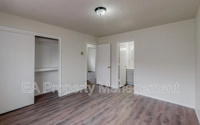 Building Photo - 12912 Marva Pl SE