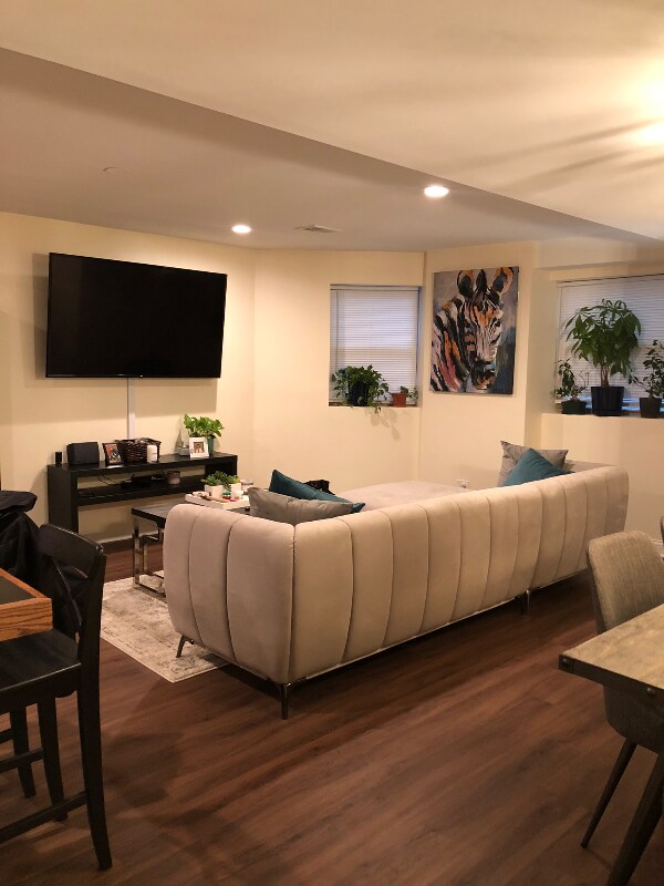 Building Photo - 5244 S King Dr