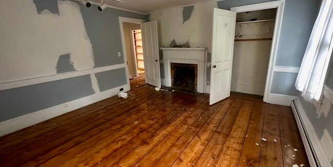 Building Photo - 120 Bleeker St
