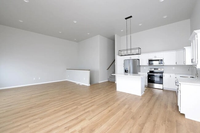 Building Photo - 2383 Eagle Vly Dr S