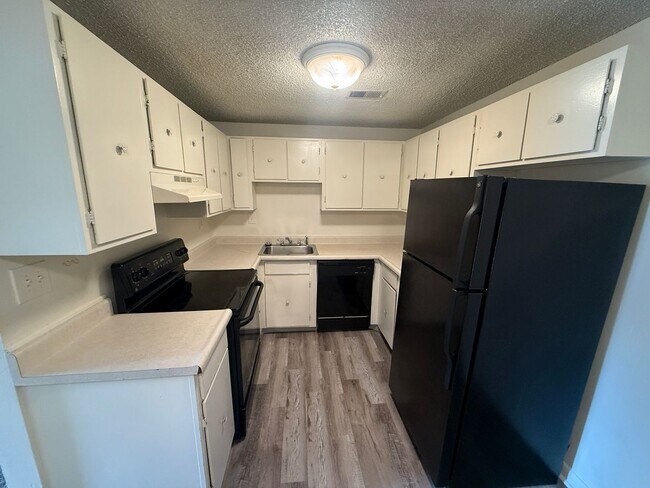 Interior Photo - Ridgestone