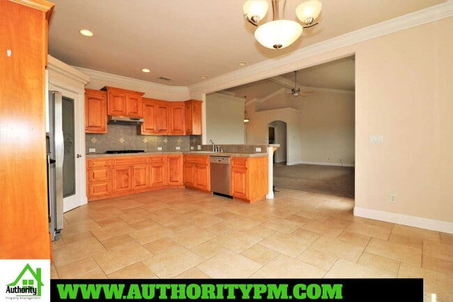 Building Photo - 997 Rollingview Dr