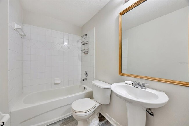 Building Photo - 3870 Island Way