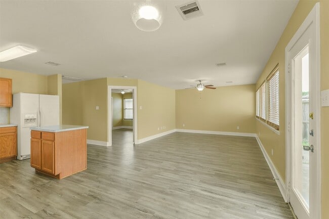 Building Photo - 19403 Wann Park Dr