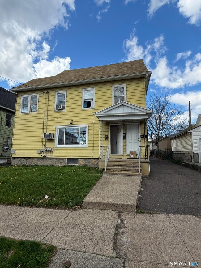 Building Photo - 30 Tremont Ave