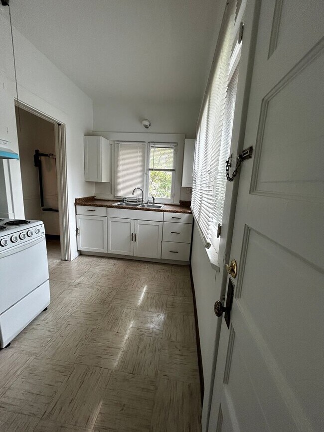 Building Photo - mp2726FifthSt