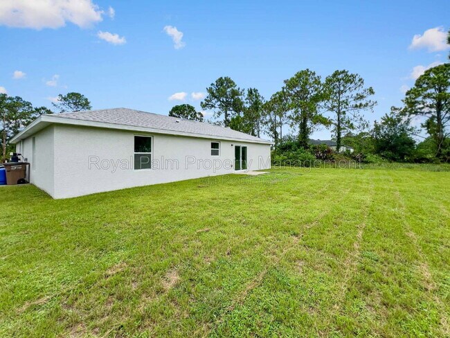 Building Photo - 580 Genoa Ave S