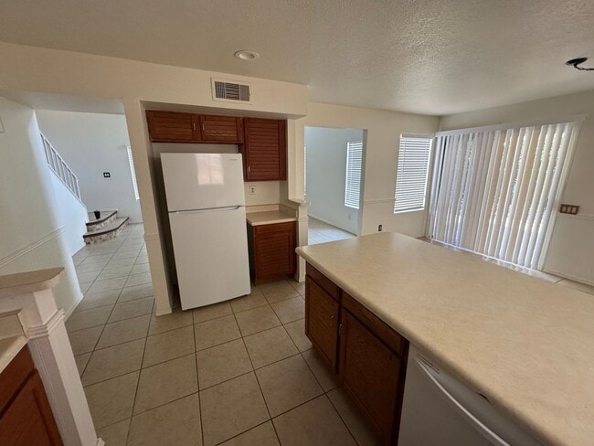 Building Photo - 5118 W Mercury Way