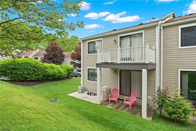 Building Photo - 67 Park Dr