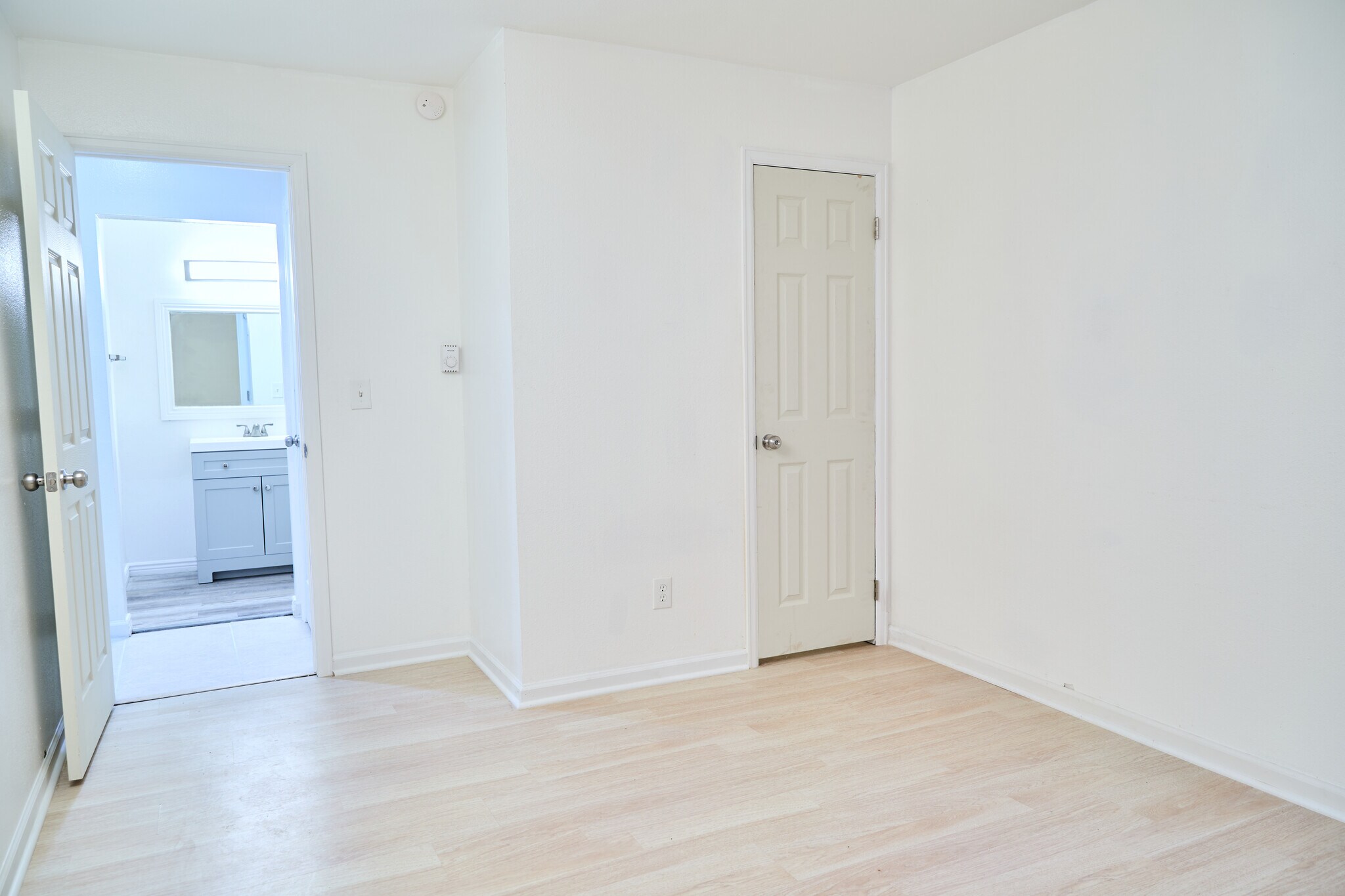 Building Photo - 9366 Fall River Rd