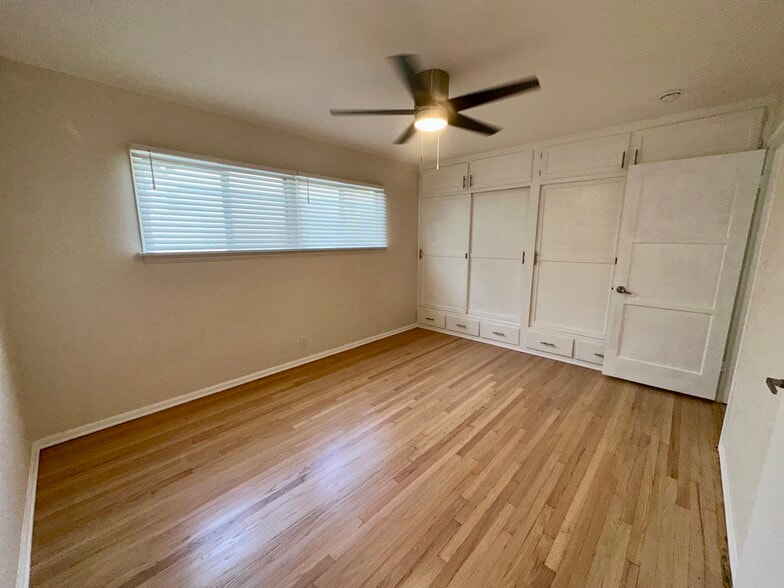 Master bedroom - 1033 Pearl St