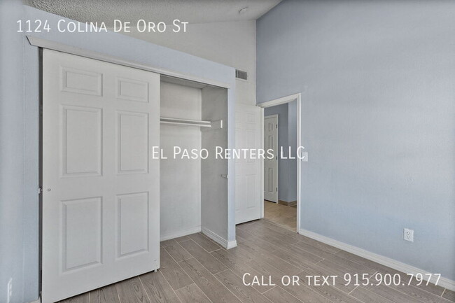 Building Photo - 1124 Colina De Oro St