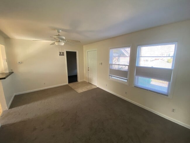 Building Photo - North Reno - 3 Bed 1.5 Bath - New Carpet & Paint
