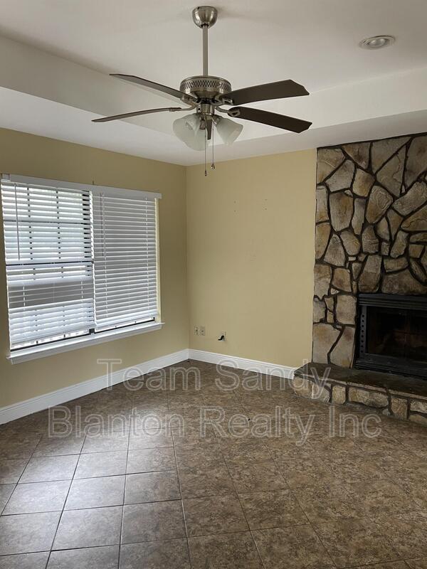 Building Photo - 8810 Fowler Ave