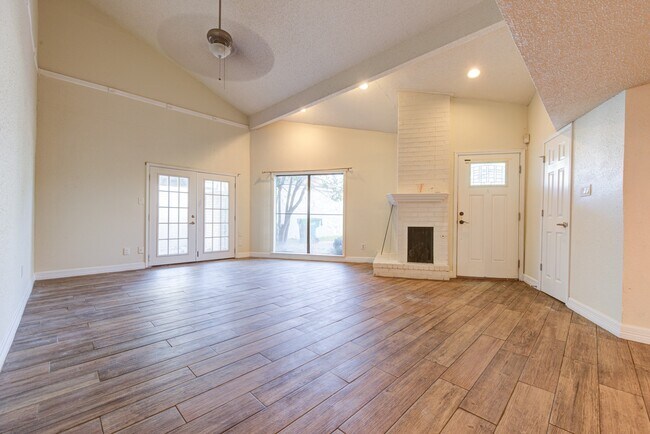 Building Photo - 10822 Kirktown Dr