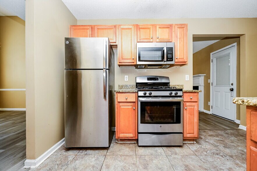 Building Photo - 7256 Teakwood Pl