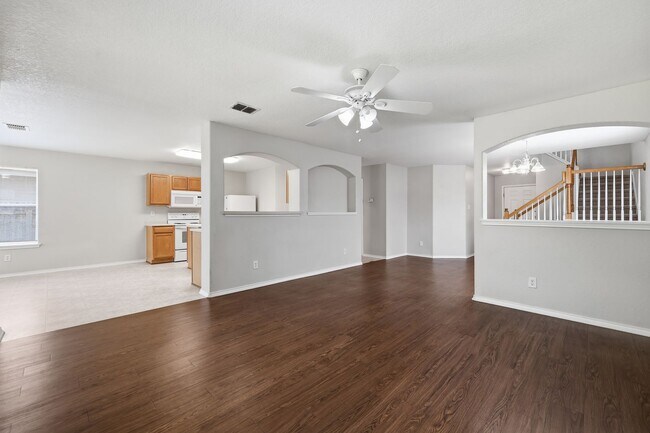 Building Photo - Spacious Two-Story Home in Prime Laurel Canyon Location