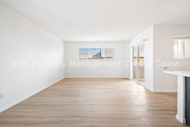 Building Photo - 240 S 9th St