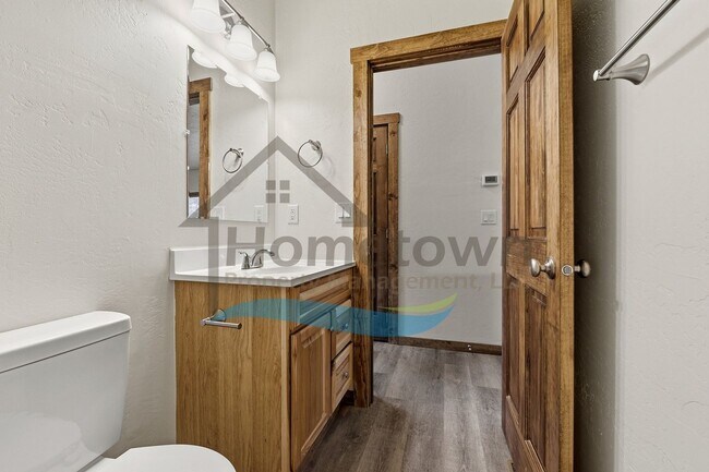Building Photo - 130 Countryside Ln