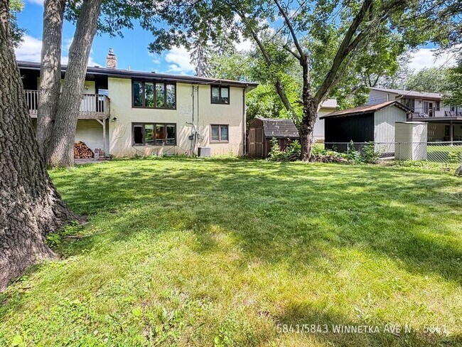 Building Photo - 5841/5843 Winnetka Ave N-5841