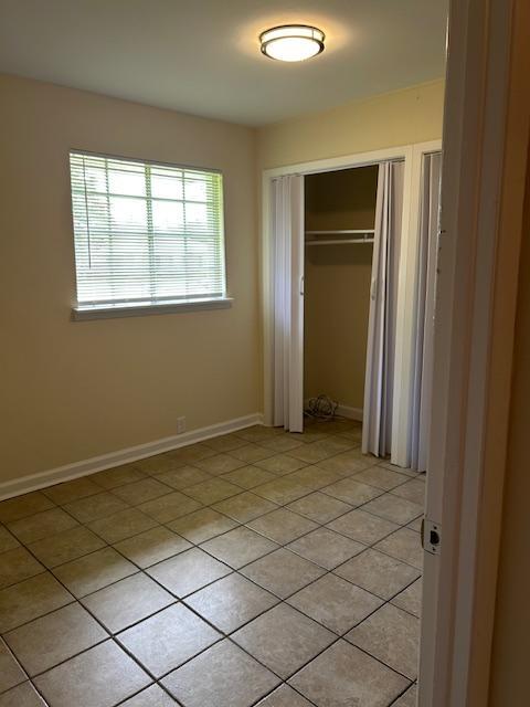 Building Photo - 10566 Mayfair Dr