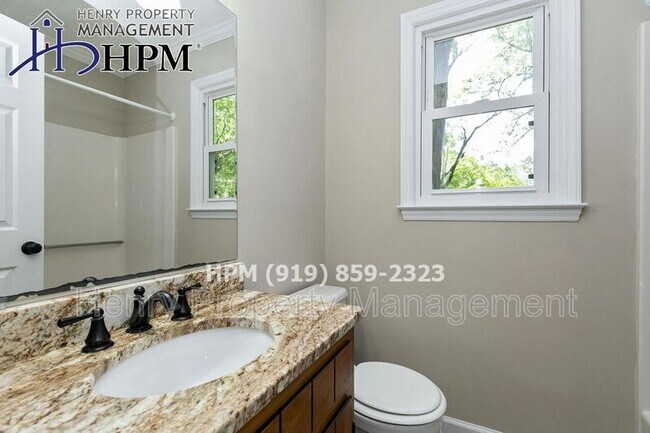Building Photo - 1104 Apache Ln