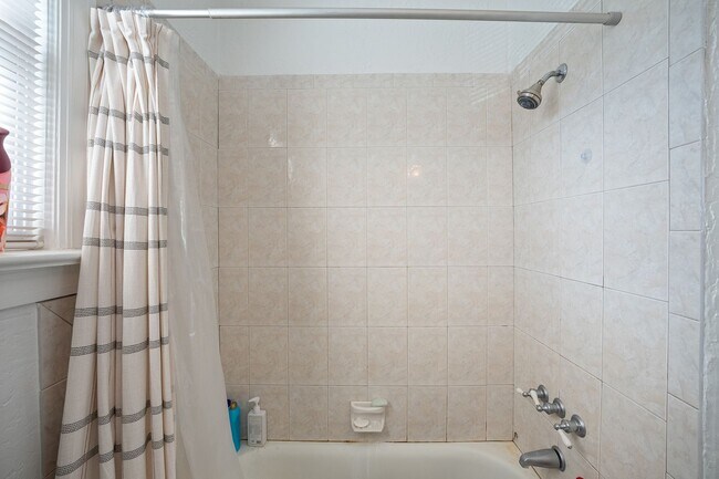 Building Photo - 1254 SW 9th Rd