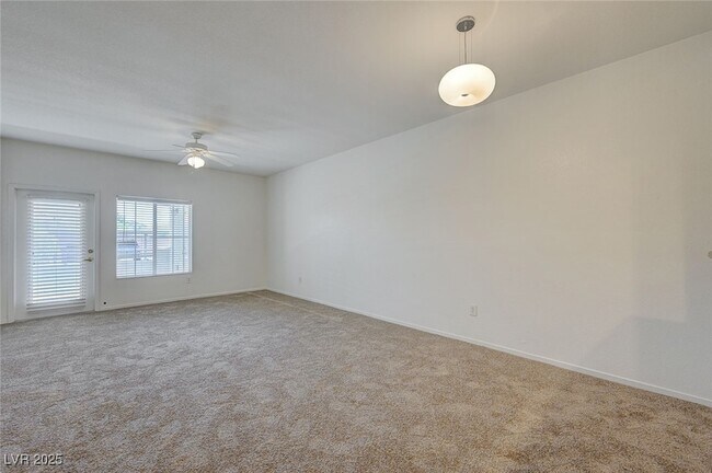 Building Photo - 6160 Rumrill St