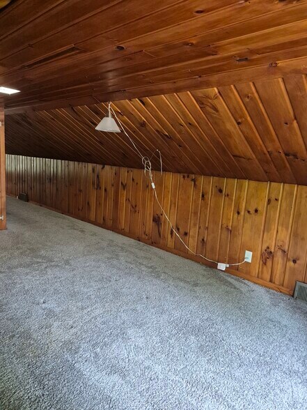 Building Photo - 304 17th Ave N
