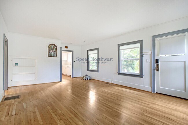 Building Photo - 2137 N Sumner St