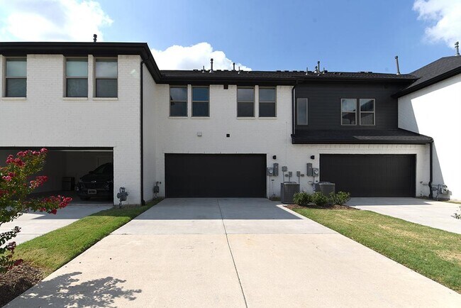 Building Photo - 817 Crystal Oak Ln