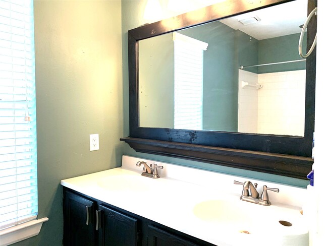 Building Photo - 14115 Cascade Falls Dr